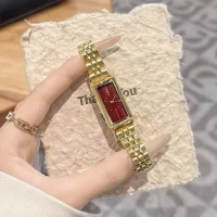 ساعت جدی مدل YH13080 رنگ قرمز